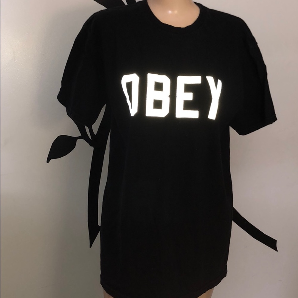 Men’s Obey Tee - Picture 2 of 5